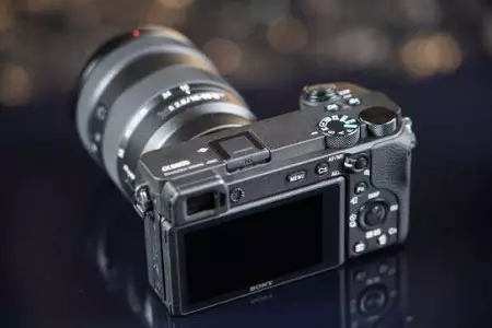 مشخصات دوربین سونی آلفا a6600